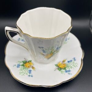Vintage Montrose England Fine Bone China Teacup and Saucer Set.